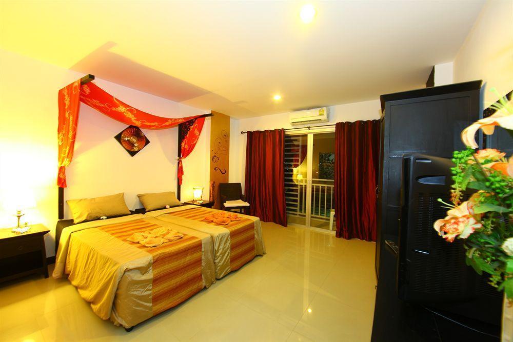 Blue Star Hotel Phuket Exterior photo